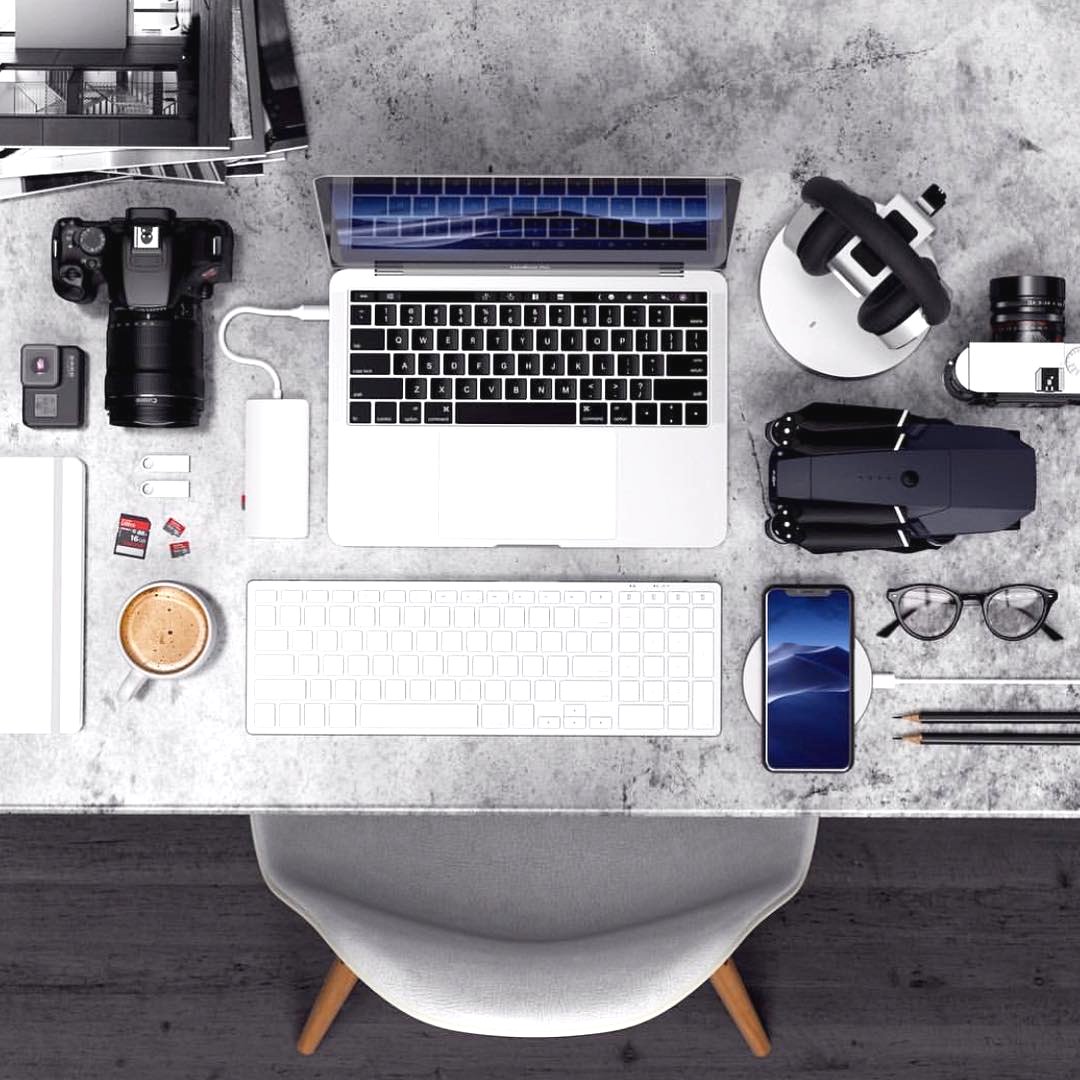 DroneFellas's tweet photo. Repost from @dronenerds
Why does our desk never look this cool? One thing we have noticed is that as technology advances we need fewer cameras and gadgets to create amazing videos! @satechi

Be sure to follow us for more @dronefellas images &amp; videos https://t.co/5MnJDjbNUj