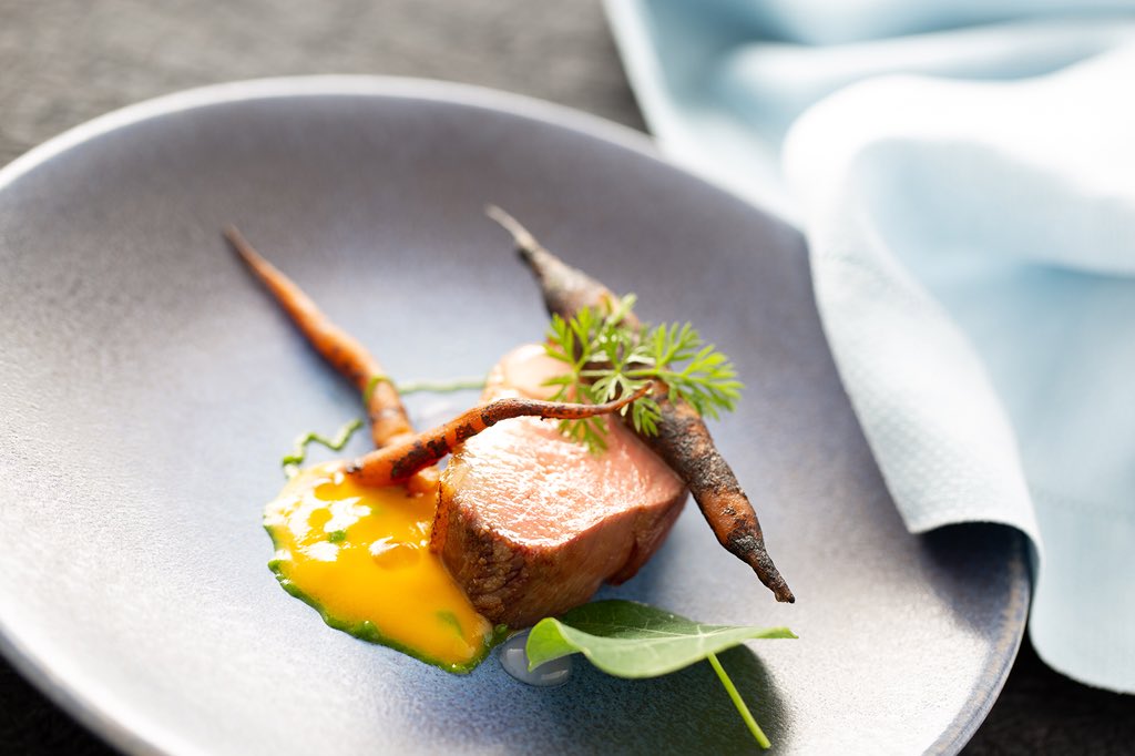 orangery_rh's tweet photo. Salt aged Yorkshire duck breast - carrots - nasturtium #keeppushing #foodporn #foodgasm #chefslife #orangery_rockliffehall #4rosettes #goodfood #makeitnice @RockliffeHall @Orangerychef https://t.co/9U2H885WJc