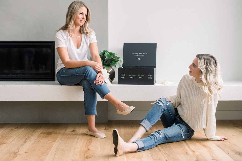 Hey Alberta Brides! We'll be having an exclusive sample sale on Sept. 28th at Local Love in YEG at the Fantasyland Hotel. Stop by and chat! #localloveevents #yegevents 
*Details:*

Tickets $12 online: bit.ly/2oZiYKg or $15 at the door
Photographer: Pam Kriangkum