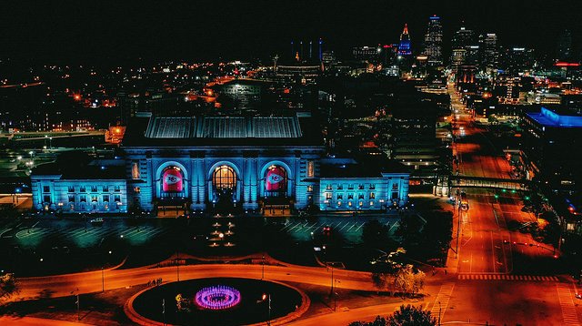VisitKC's tweet image. #FlickrKC: Good night, Kansas City. #HowWeDoKC bit.ly/2MGbhC3
