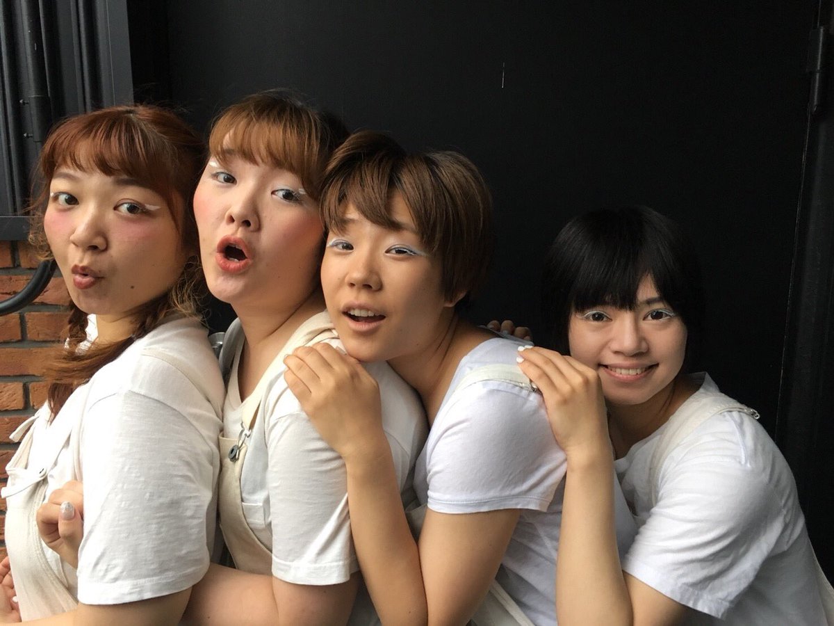 hitomi_eeee's tweet photo. キコ/qui-co.『the rat 13-11』、
大きなトラブルも怪我もなく、無事に全員帰還!ご来場ありがとうございました😊
打ち上げで
みんなでお酒飲んで
笑い倒している時間が幸せすぎて
好きって感情が高まりすぎて
結果泣いた。泣きながら笑ってた。
また、絶対、必ず。
#キコ
#rat11
#rat13 https://t.co/D1deaOQkzj