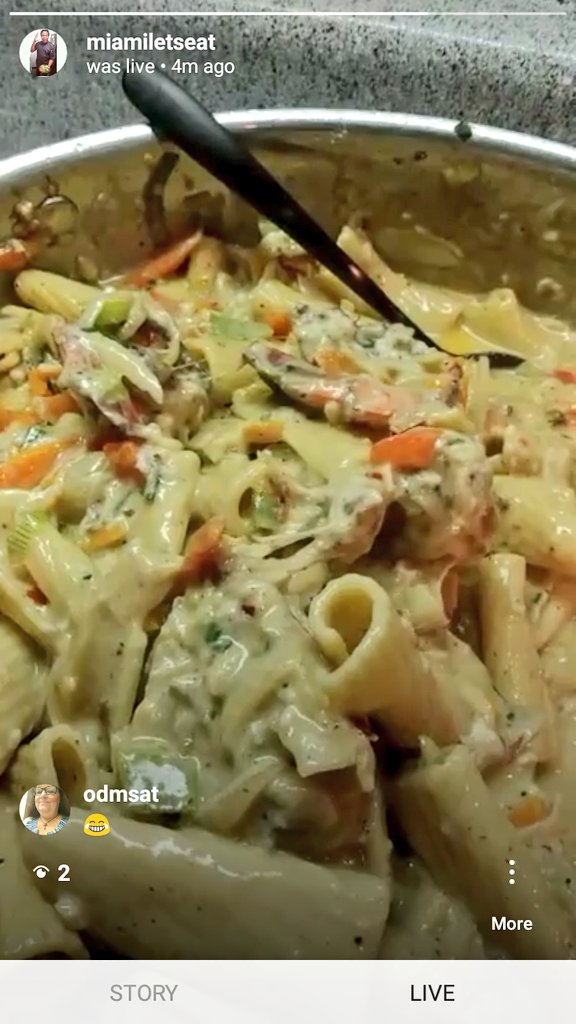 mixaplate's tweet photo. RASTA RiGATONi in my Caribbean Habanero CocoJerk Cream Sauce served with Jerk Prawns. This is load with carrots, skellions, red onions garlic, cheese and more.
#caribbeanfood #jamaicanfood #italianfood #MiamiLetsEat #TrueCooks #gastro #food #forkyeah #tastemade #foodstagram #๐ https://t.co/3ZAEptRFyB