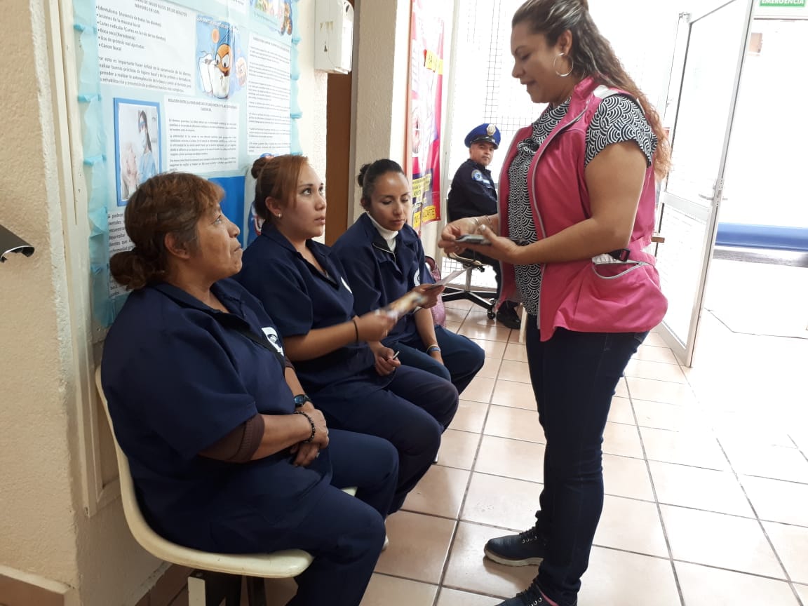 DiversidadCDMX's tweet photo. #UnaviVenustianoCarranza realizó jornada de difusión de los programas y servicios de la #DGIDS, en el Centro de Salud María Morelos y Pavón, en la Col. Morelos. https://t.co/NAHxbkwt3O