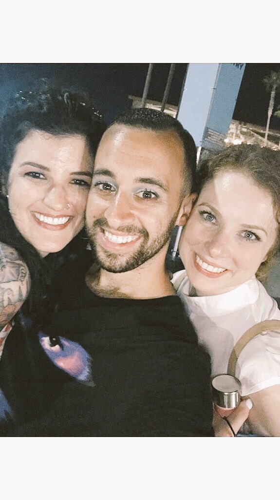 One of the best parts of Katy shows? Seeing the people you wish you could see more often! Love youuuuu @tarynattheseams <a href="/ChrisAntonacci1/">Chris is…Lifetimes Touring</a> #KAABOOdelmar #KatyPerryKaabooDelMar