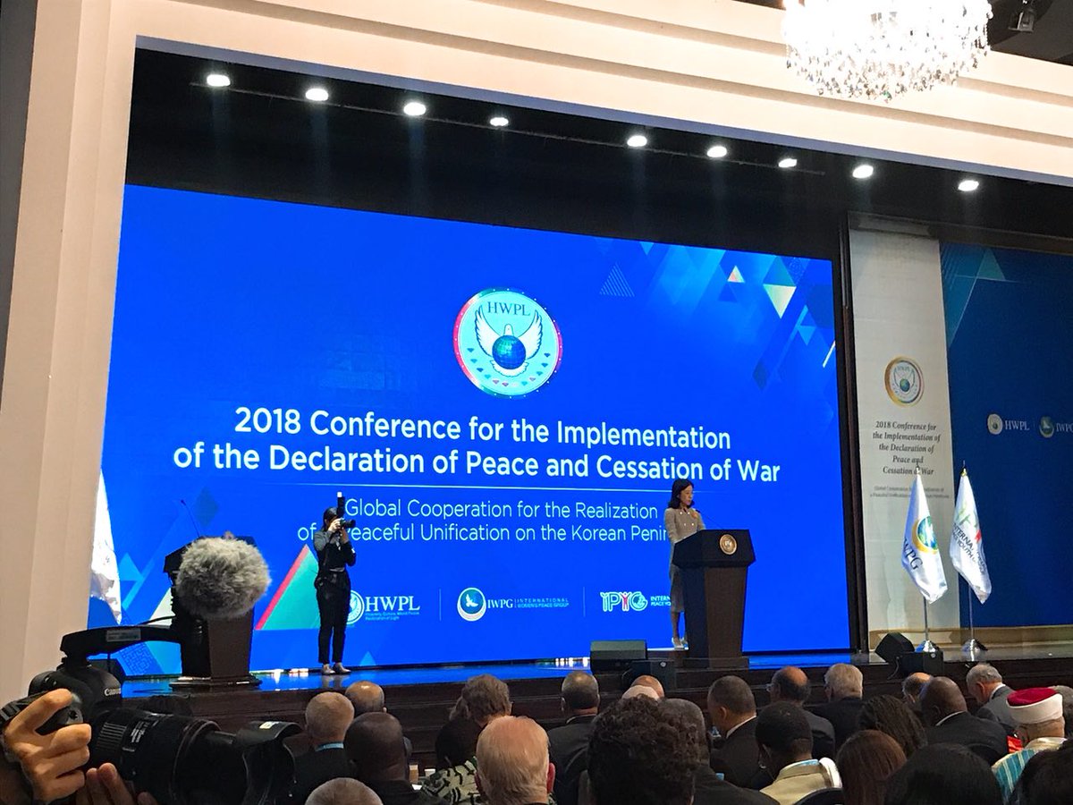 Yoon42013824's tweet photo. The former and current Presidents, ministers and law makers from about 30 countries gathered together at one place to legislate DPCW.

I'm sure the efforts of these peace messengers will end wars and bring about world peace.

#Worldpeace #peace #DPCW #IWPG https://t.co/wUlVpQy3B5
