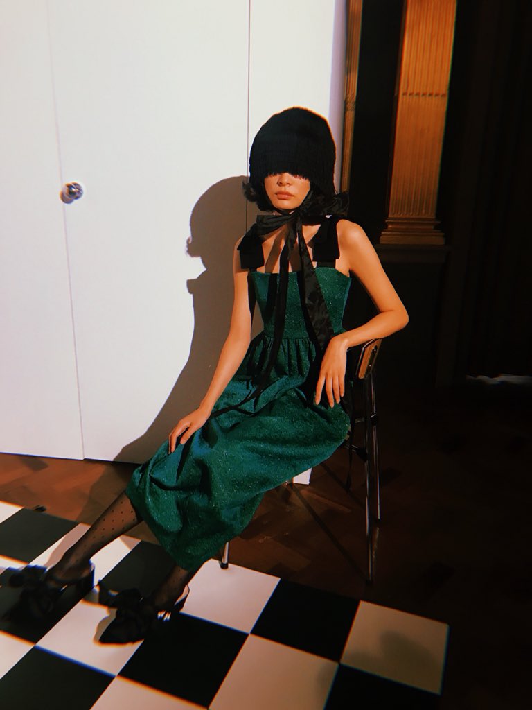 Kristen_Neillie's tweet photo. 👌🏼 @MoP_London #SS19 #LFW https://t.co/xY8sbX5qPS