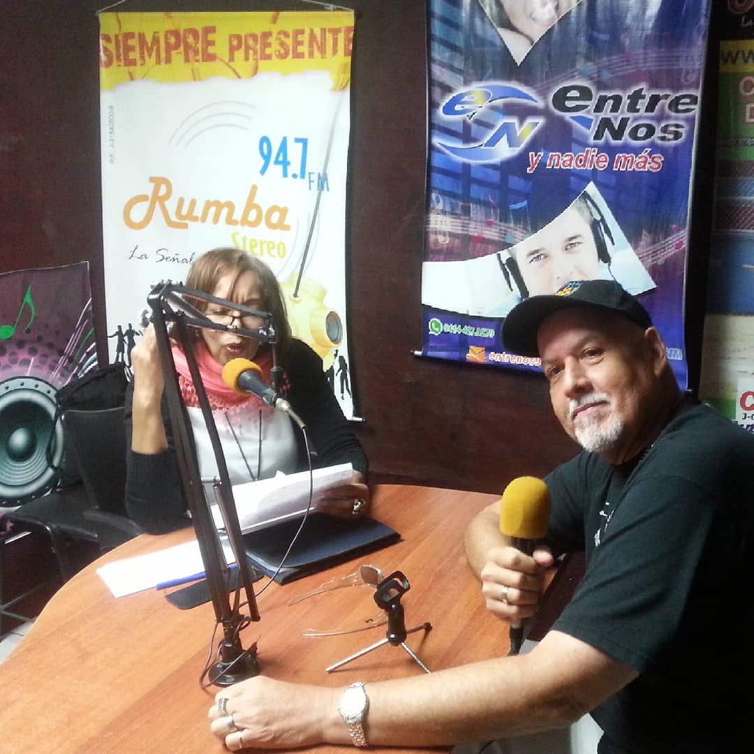 cabreolga's tweet photo. ENCUENTRO CON GENTE POSITIVA APOSTANDO POR UNA NUEVA VENEZUELA
Sábado 15 septiembre, nuestro Dir. Guillermo Bohórquez compartiendo su grata experiencia en el Circuito de Transmisiones Deportivas de Venezuela, loable labor en equipo.Apoyando al Emprendedor2018,Rumba Stereo 947 fm https://t.co/PWPZ2QfIsB