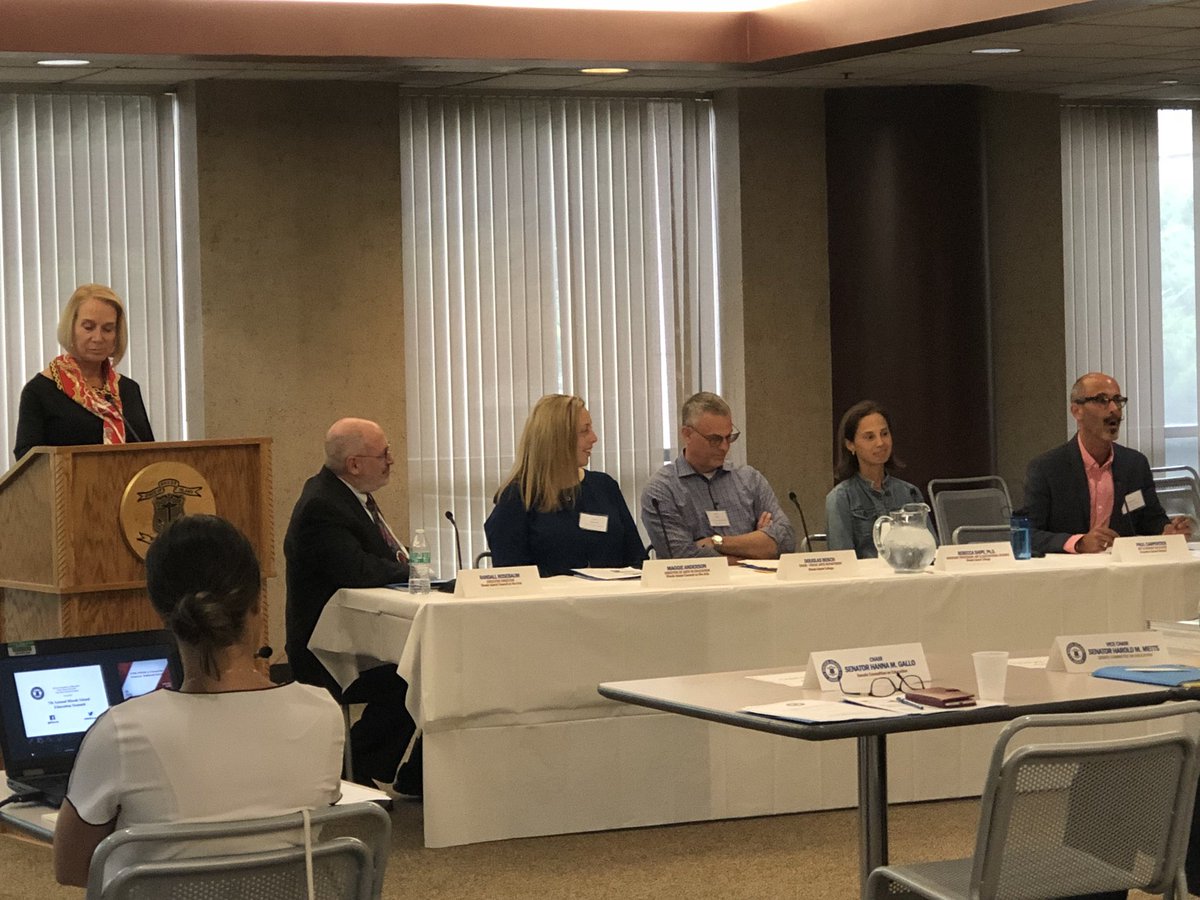 EBB_RI's tweet photo. Paul Carpentier @CranstonSchools spirited call 2 action/arts educ:The creator,the true meaning maker-They are in front of us now #RIEdSummit https://t.co/WOQy1QB0Oq