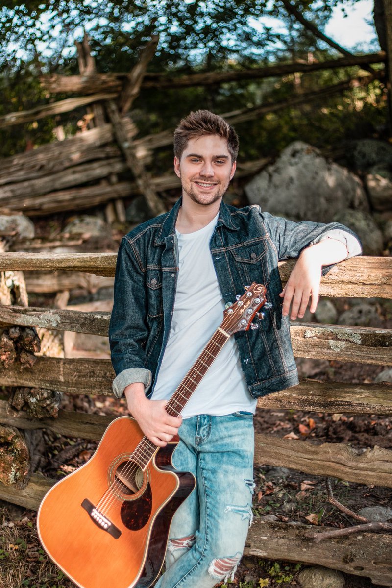Dustin_Bird's tweet photo. Smiling, because @DocYatesMusic new single #HomeToTheCountry just hit radio TODAY!!! I had the pleasure of producing &amp; engineering this tune and I'm excited to watch it climb with @catchin_radio 🙌 https://t.co/IRP3p1YqMv