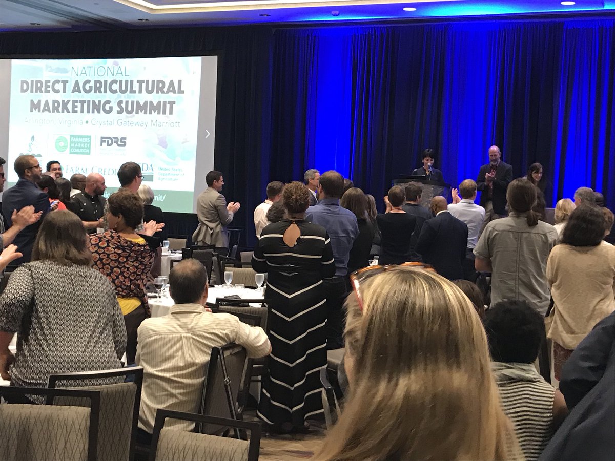 FMCorg's tweet photo. Great pleasure awarding Kate Fitzgerald the Gus Schumacher Award for her tireless work bringing fresh, local food to Americans of all income levels and backgrounds. We can’t thank you enough for all you do, Kate! #agsummit2018 https://t.co/17QcD2zHP7