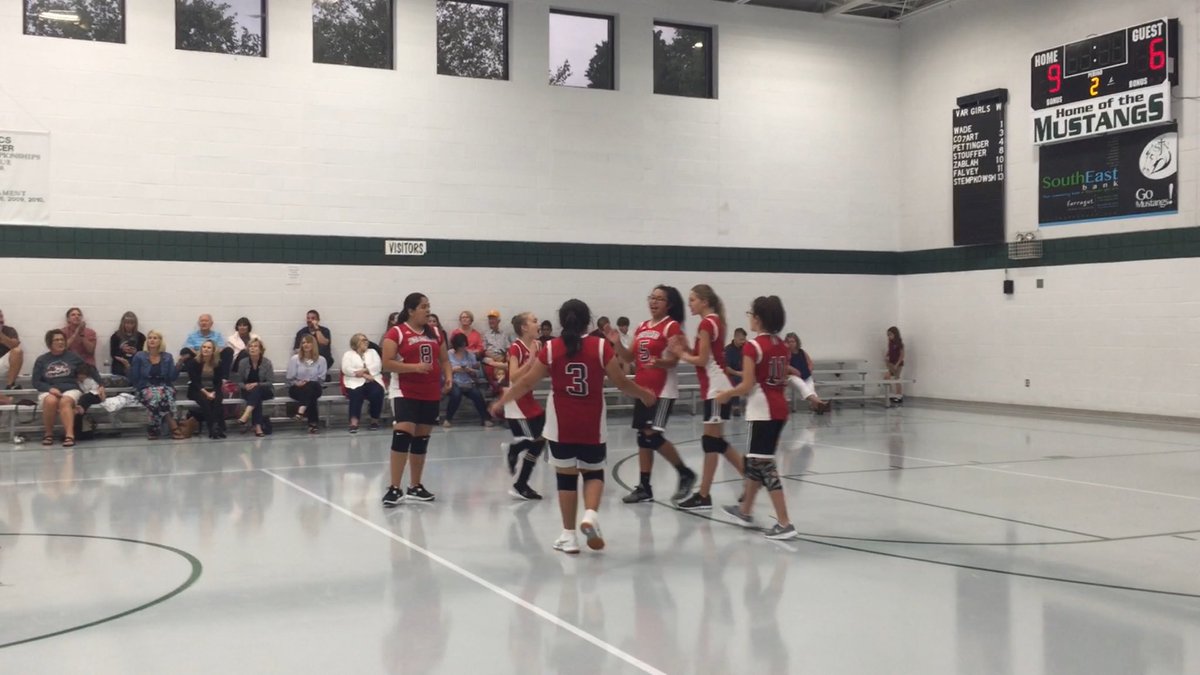 CASmokies's tweet photo. CAS Middle School Volleyball finished the regular season tonight with a tri-match sweep over St. John Neumann and Paideia! Regular season record is 10 wins and 3 losses. KISL Tournament begins Monday. GO @CASBobcats! #CASBobcats #CASmokies https://t.co/N5nmkMyGjF