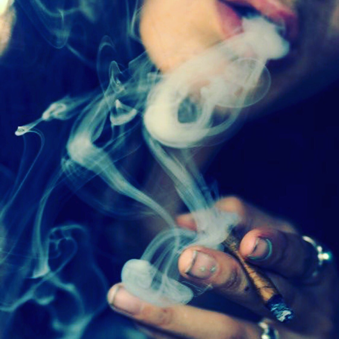TheWeedWorldOG's tweet photo. Puff 😙 Puff 💨 Pass ➡️ https://t.co/2XaS6SOUMa