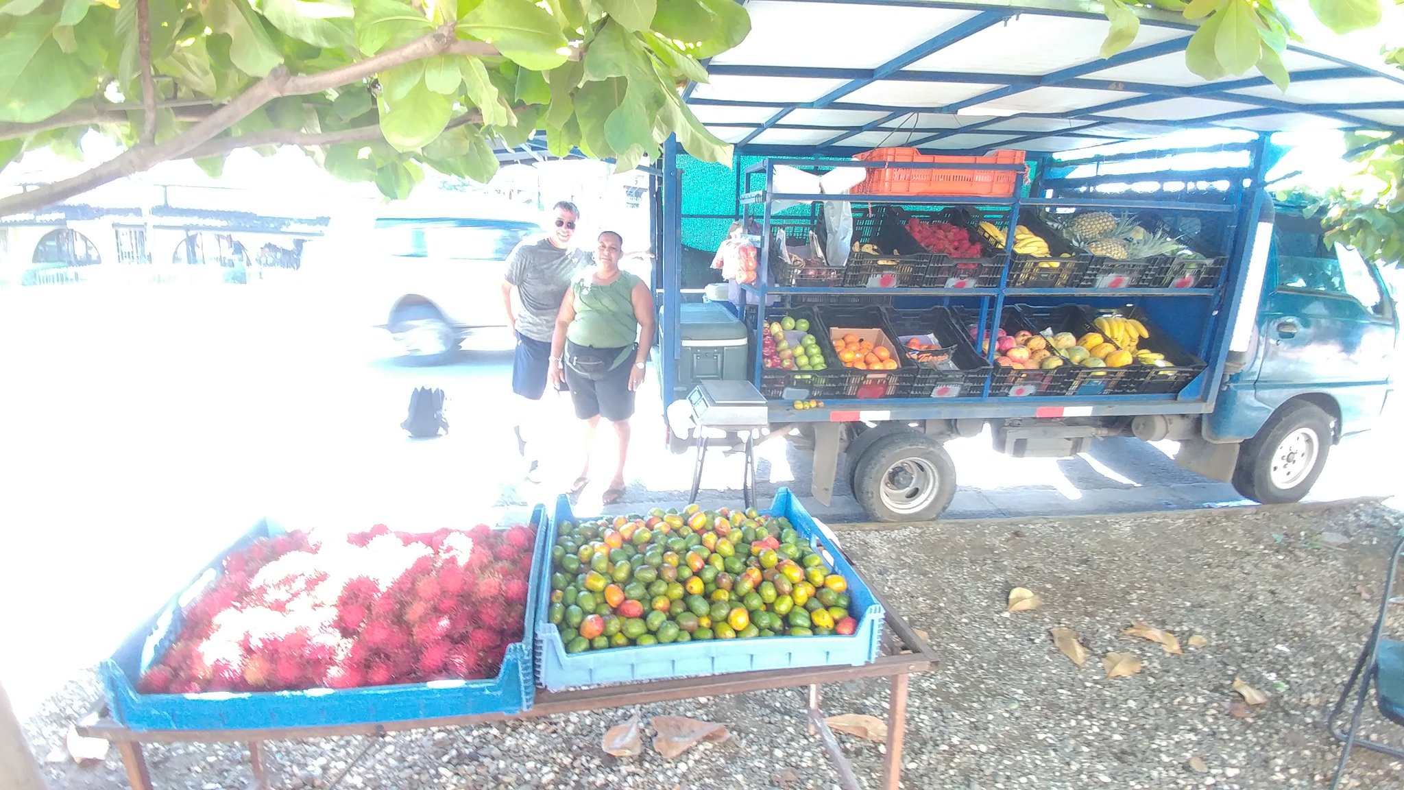 Chef Eddie G Tamarindo Costa Rica Great Food Truck Race Fruit Truck Fresh Local Fruit Locavore Greatfoodtruckrace Chefeddieg Foodnetwork Tamarindo Cr Newenglandgrill T Co Xooffx1fd2 T Co A18qetfqs9