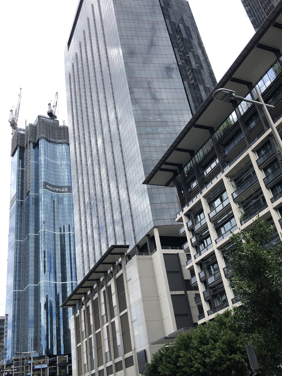 urbanexploreMEL's tweet photo. Australia’s new tallest @urbancomau #aus108 #melbourne https://t.co/HN3olSzElO