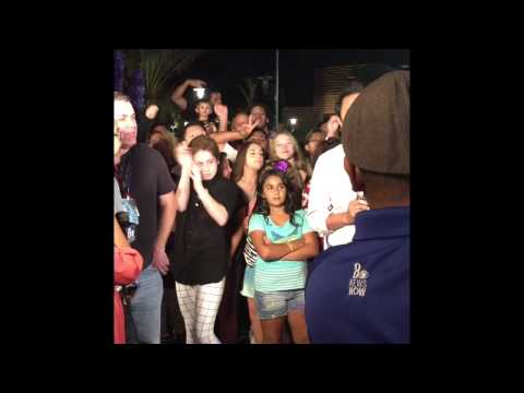 Videospremium2's tweet photo. [VIDEO] El chico afeminado que seduce a la camara. https://t.co/xVkkhSC6R4 https://t.co/HoUnVqvfSI