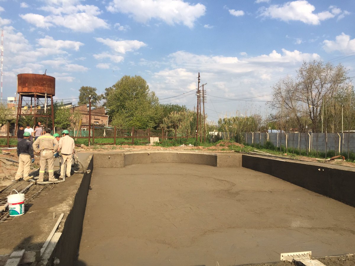 GunitarSA's tweet photo. Pileta Sindicato La Fraternidad #Shotcrete #Gunitado #Lanzado #Proyectado https://t.co/VFFLfVJ0mX