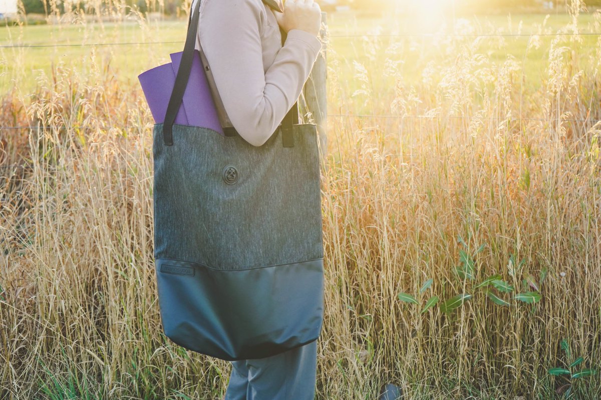 mantisyoga's tweet image. Fall nights and yoga both are full of magic!