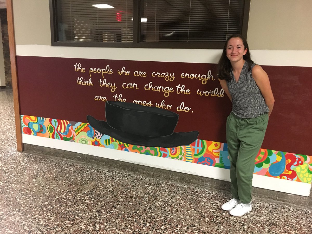 So honored to reward her the prize for completing her mural!! It looks beautiful! Everyone make sure to stop by and take a look:)