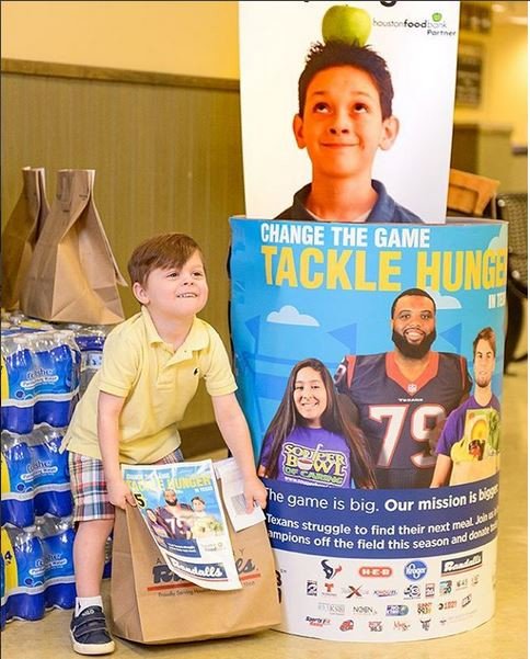 SouperCity's tweet image. Over 13 million children in the United States are food insecure, leading to long term consequences at no fault of their own.  #whatifwe, #tacklehunger #foursteps  Help Souper Bowl of Caring change that.  VIsit souperbowl.org. Four EASY steps!