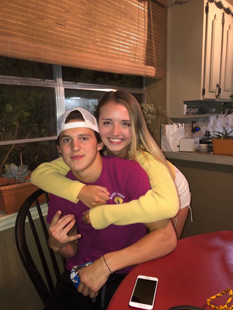 grifynjp's tweet photo. Happy birthday Johnny!! I hope u have the best day thanks for being my forever BFF !!! https://t.co/CIMlfkTZWc