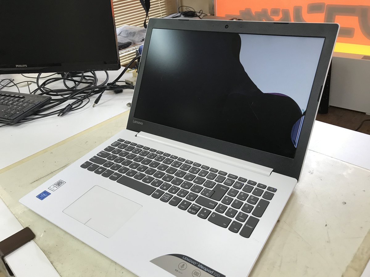 パソコン修理のパソコンドクターpcrサービス على تويتر Lenovo Ideapad 3お持込頂きました 写真の通り液晶割れです 最近の機種は薄型液晶が多いのですぐに割れてしまいます 外部モニターでwindows起動確認出来ましたので液晶パネルの交換です 液晶パネル