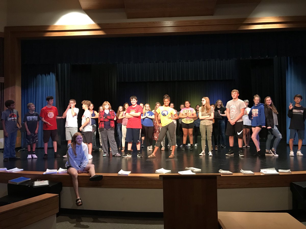 HeyMrReid's tweet photo. Great rehearsal tonight! This show is hilarious and high energy! I canโt wait for all too see! #SisterAct #PHSDrama https://t.co/gW2QEOFnR2