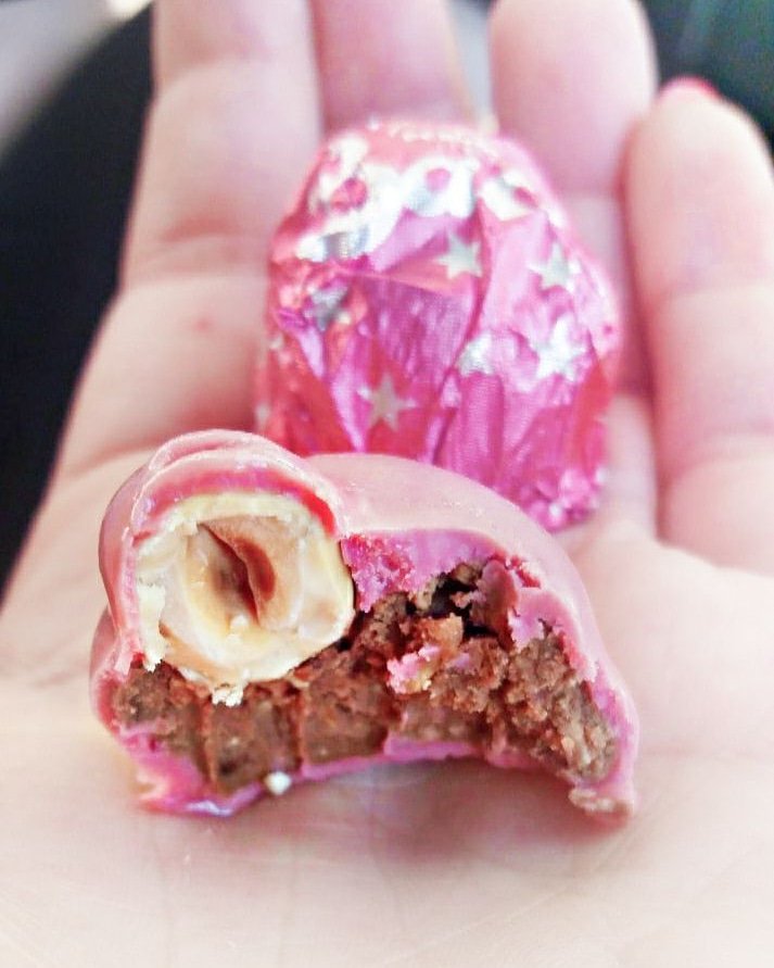 KatieInBeauty's tweet image. @baciperuginasa @PeruginaBaci
@PeruginaChocoS Bacio Rosa #limitededition
#rubycocoa
.
instagram.com/p/Bn23Q5Pny7q/