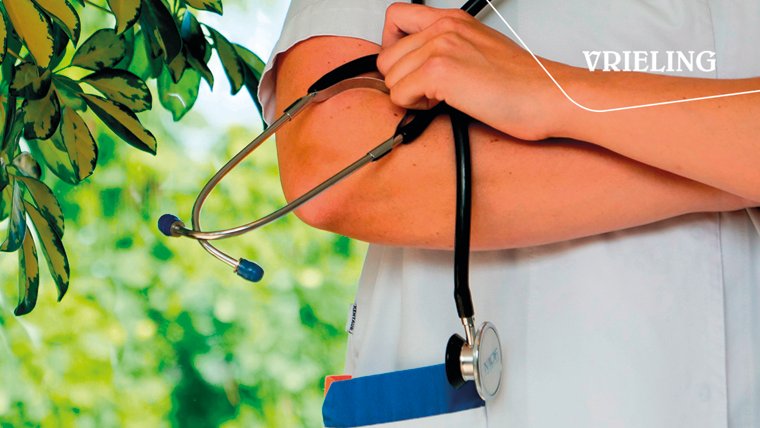 vrielingadvies's tweet image. Vandaag is het #Prinsjesdag! De premie van de zorgverzekering gaat in 2019 omhoog. Per maand gaat het om €10,33 extra. Belangrijk dus om je zorgverzekering te bekijken! Offerte ontvangen? Vul jou gegevens in op ow.ly/vo4330lQPpw en wij nemen in november contact met je op.