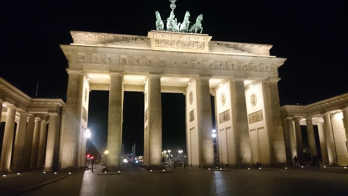 Ran through here on Sunday. #BerlinMarathon 2018 #53234 2h56m #Berlin wonderful city