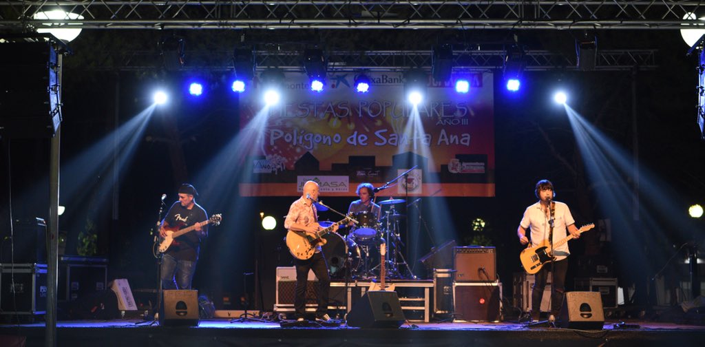 Los Recortables (@losrecortables) on Twitter photo Pipa lo pasamos el pasado domingo compartiendo escenario con #TremendoRoad en Santa Ana. Gracias por la foto <a href="/3DWARD_N3WMAN/">EdwardNewmanPhoto</a> Pipa lo pasamos el pasado domingo compartiendo escenario con #TremendoRoad en Santa Ana. Gracias por la foto <a href="/3DWARD_N3WMAN/">EdwardNewmanPhoto</a>