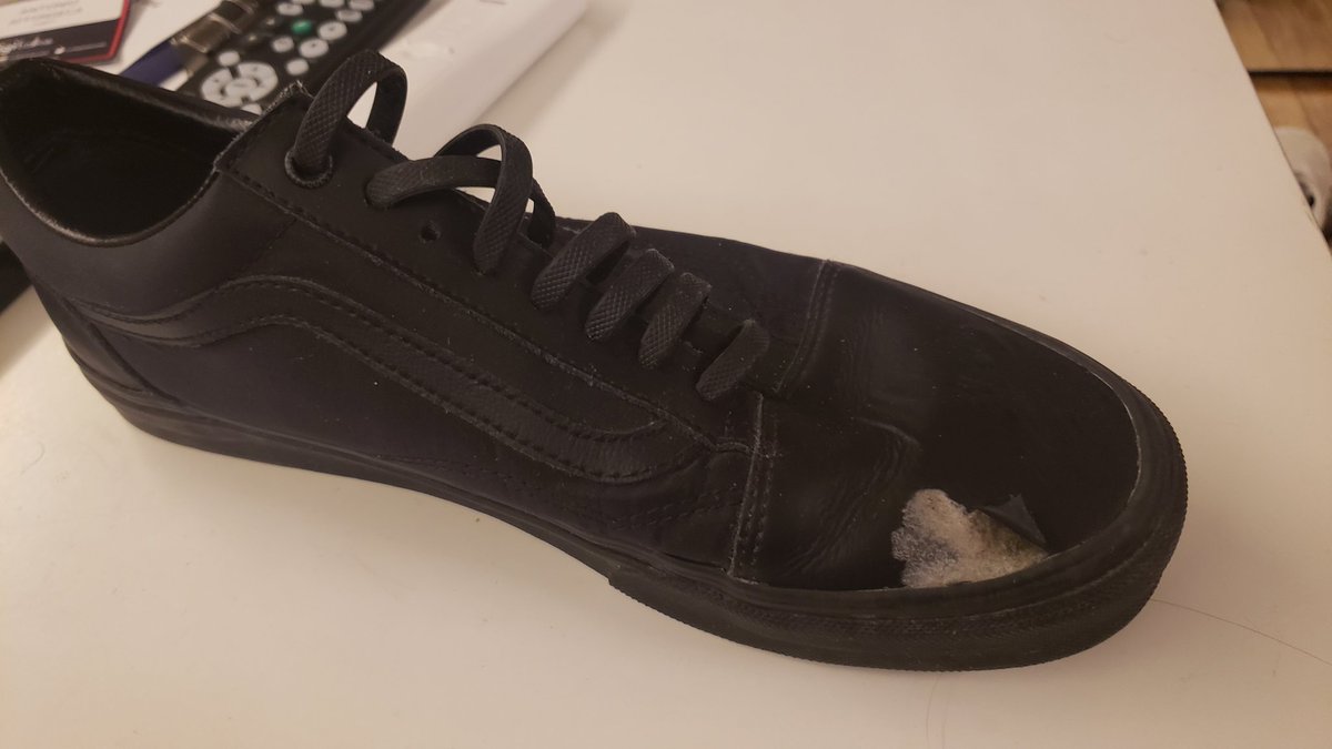 aaffonseca's tweet photo. @VANS_66 hey vans, I bought these sneakers not two months ago at your Ocean Drive store in Miami Beach. Both of them are peeling the front part. What you guys going to do about this? I live in Brazil. https://t.co/QVnQWXOQga