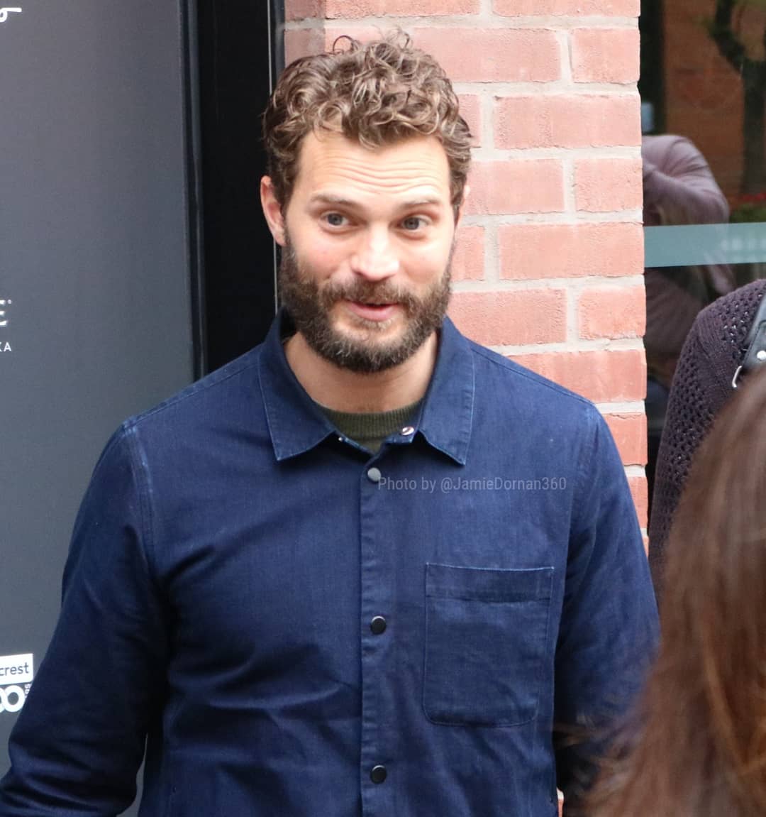 jamiedornan360's tweet photo. New pics of #JamieDornan leaving LA Times Photo Studio  while in #Toronto for #TIFF18 promoting #APrivateWar 🤩 (Sept.11, 2018)
.
📸 via @Jamiedornan360  
.
#TIFF #torontointernationalfilmfestival #JD360 #TIFF2018 https://t.co/hzOo8N33cz