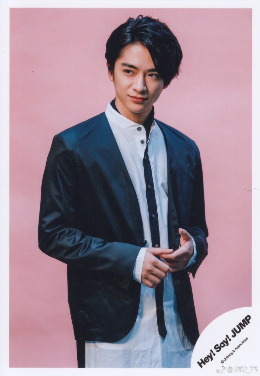 The more I see forehead Chinen, the more I want to compile them so it won't be hard to find these rare gems.