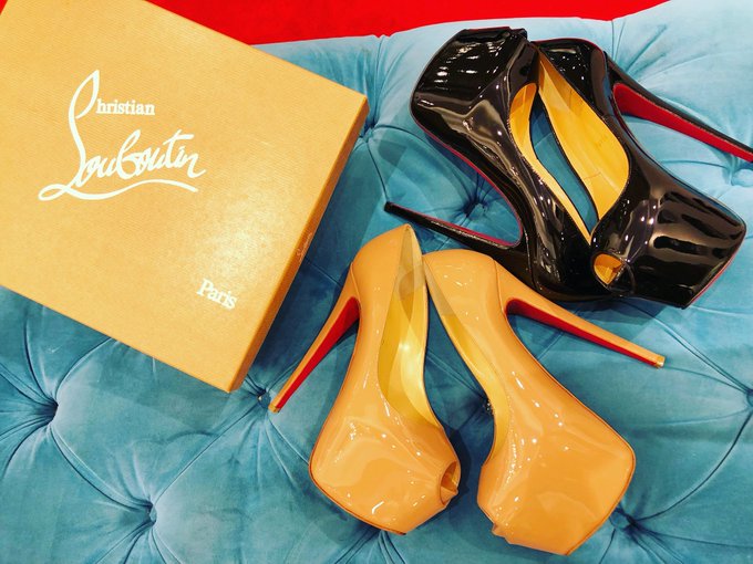 New shoes https://t.co/kiuXAWbKkB<a href="/tag/latexfetish"class="tags"><span>#latexfetish</span></a>