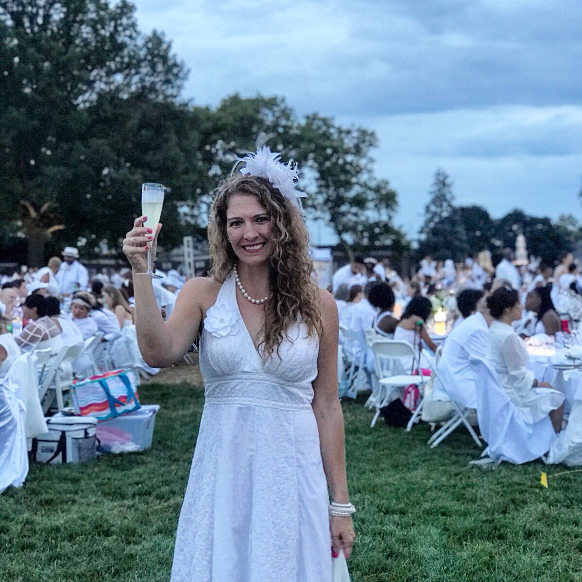 dontsithome's tweet photo. Such a beautiful night on Governors Island taking part in my 7th @DinerEnBlancNYC! Check out @dontsithome on Instagram to see more from tonight���s all white everything pop-up dinner fun.🥂 #dinerenblanc #dinerenblanc2018 #Deb2018 https://t.co/EoXARca5Eb