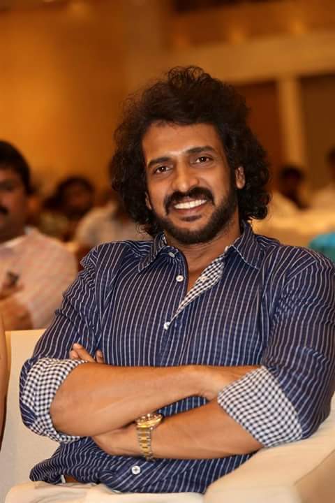 ಕನ್ನಡ ಚಿತ್ರರಂಗದಲ್ಲಿ ಮತ್ತು ರಾಜಕೀಯ ದಲ್ಲಿ ಹೊಸ ಅಲೆ ಸೃಷ್ಟಿಸಿದ.. ನನ್ನ ಪ್ರೀತಿಯ #uppi ಅವರಿಗೆ ಜನುಮ ದಿನದ ಶುಭಾಶಯಗಳು.
Happy birthday <a href="/nimmaupendra/">Upendra</a> sir..
#HappyBirthdayUpendra 
#Uppi50 
#Upendra50 
#upendra 
<a href="/priyankauppi/">Priyanka Upendra</a> 
#SuperStar 
#RealStar
