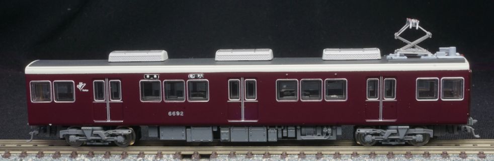 鉄コレ阪急7000系原型ベース 6012f 伊丹線4連 の 6692 です。屋根板を