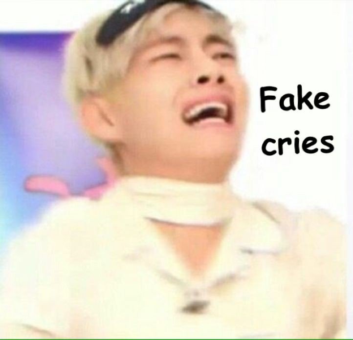 essnink's tweet photo. Zaman ileriye aksıın diyerek eve geldiğim saati istiyorum 

Günaydın

#WeLoveYouBTS #WeLoveBTS #ARMY https://t.co/fUEyxXgPZi