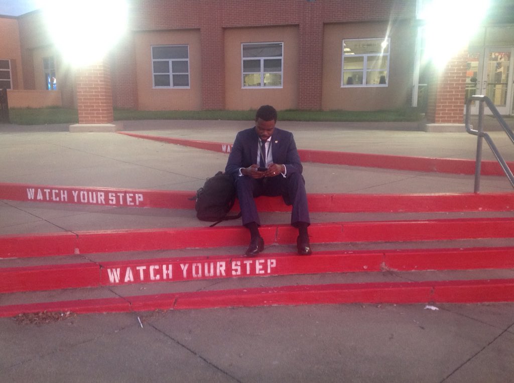 toney_mrs's tweet photo. Meet our very own SUPERINTENDENT Dr. Weaver, who quietly arrived early this morning and sat down #ontheSTEPS #inhisSUIT #WAITING to greet students. #MAKINGtime #buildingRelationships #EARLY
#welcometo #ourHOUSE @wrefama @DeidreHannible @desotoisdengage @DAndreWeaver , https://t.co/4tgCEnhYR0