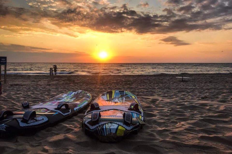 Wind2W's tweet image. Good morning, Black sea!
We are starting the #WIND2WINchallenge. ~300 km between the border villages of Durankulak &amp;amp; Rezovo. The goal is to draw more public attention to the problem of the sea plastic pollution
👉 Live tracking: goo.gl/UHhYQU
📸: Borislav 'Bobo' Kamilov