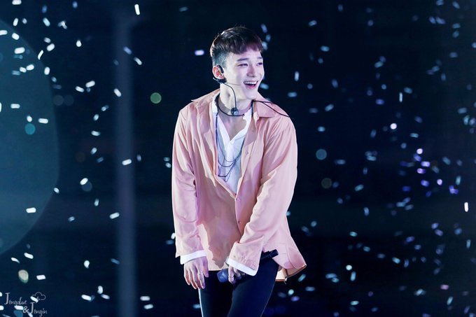 KimsGuardian's tweet photo. Día 18 - Bias in My Favorite Outfit.
#PermDae #ExoJD_BdayCountdown #Jongdae @weareoneEXO https://t.co/vLTTDYSg9P