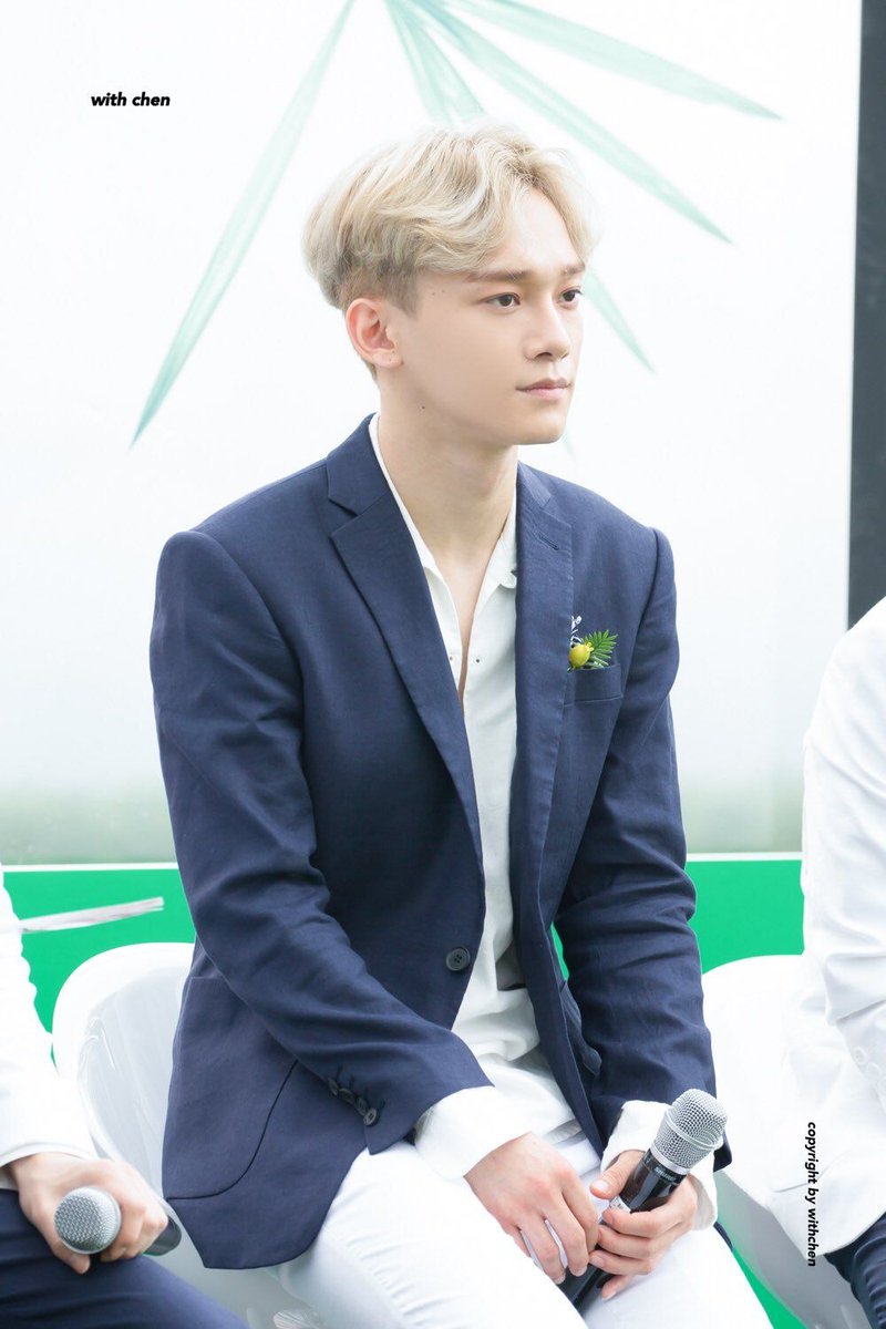 KimsGuardian's tweet photo. Día 18 - Bias in My Favorite Outfit.
#PermDae #ExoJD_BdayCountdown #Jongdae @weareoneEXO https://t.co/vLTTDYSg9P