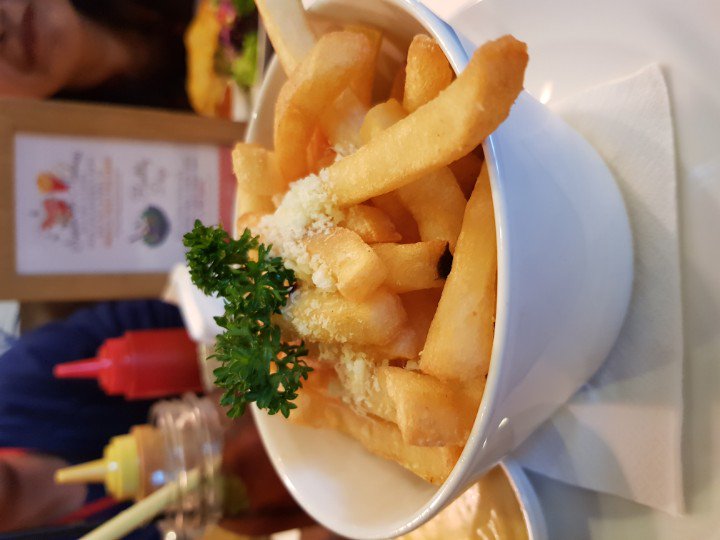 Tummy always happy when i eat <a href="/hummingbird_eat/">Hummingbird Eatery</a> #Hummingbirdgogreen