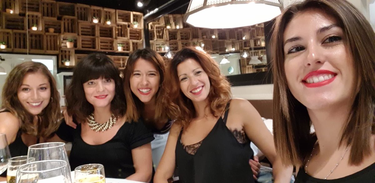 RocNature's tweet photo. Recordando un buen fin de semana para encarar una gran semana. De izquierda a derecha, Melania, Vanessa, Gemma, Cristina y Celia.

ROC Nature, tu bienestar es nuestra prioridad 
https://t.co/j1pPflcwb1 93 417 37 26 https://t.co/dGKndvA3hY