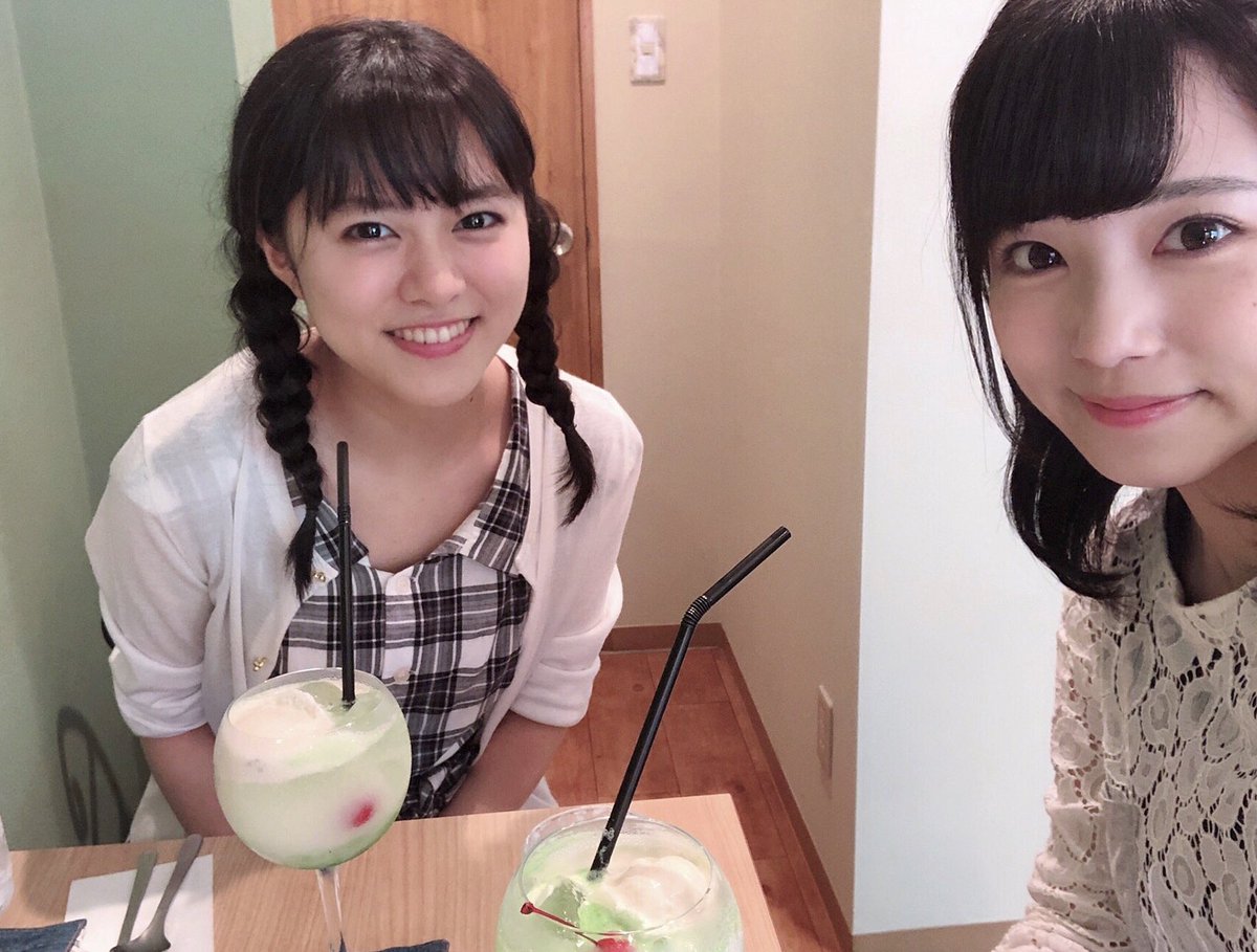 荒井瑠里 Official A Twitter 昨日のこと シャインマスカットラバーこと堀内まり菜さんと ぶどうのパフェ食べに行きました 飲み物はクリームソーダ おいしいスイーツ食べながらいっぱいお話して しあわせな時間や 2枚目はパフェおいしっ ってなってる