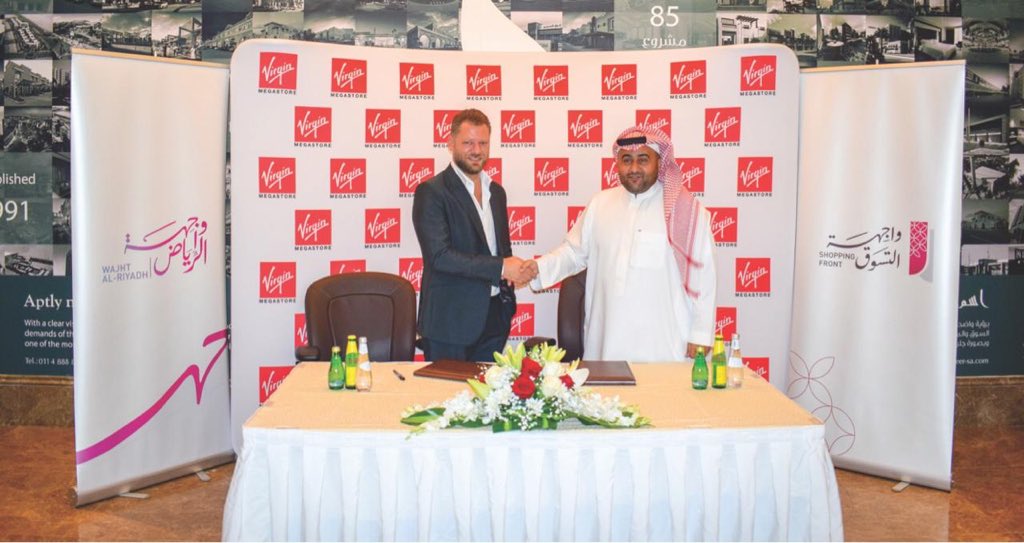 تستعد فيرجن ميجاستور لافتتاح أكبر متاجرها عالمياً في مشروع #واجهة_الرياض الذي يعد أحد المشاريع الضخمة التي تشهدها #الرياض ضمن الحراك الاقتصادي والسياحي الذي تعيشه المملكة في إطار رؤية المملكة2030،وينتظر أن يفتح المتجر أبوابه أمام الزوار في الربع الأول من 2019م.
.
<a href="/WajhatAlRiyadh/">WajhatAlRiyadh واجهة الرياض</a>