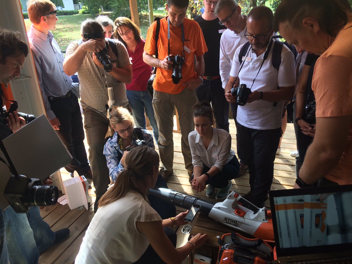BenninkPeter's tweet photo. Demonstratie van Stihl Smart Connect, fleet managementsysteem op persdag #stihl https://t.co/Hym3drndcI
