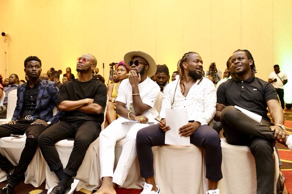 manifestive's tweet photo. Caption? https://t.co/QJnqyo35TZ