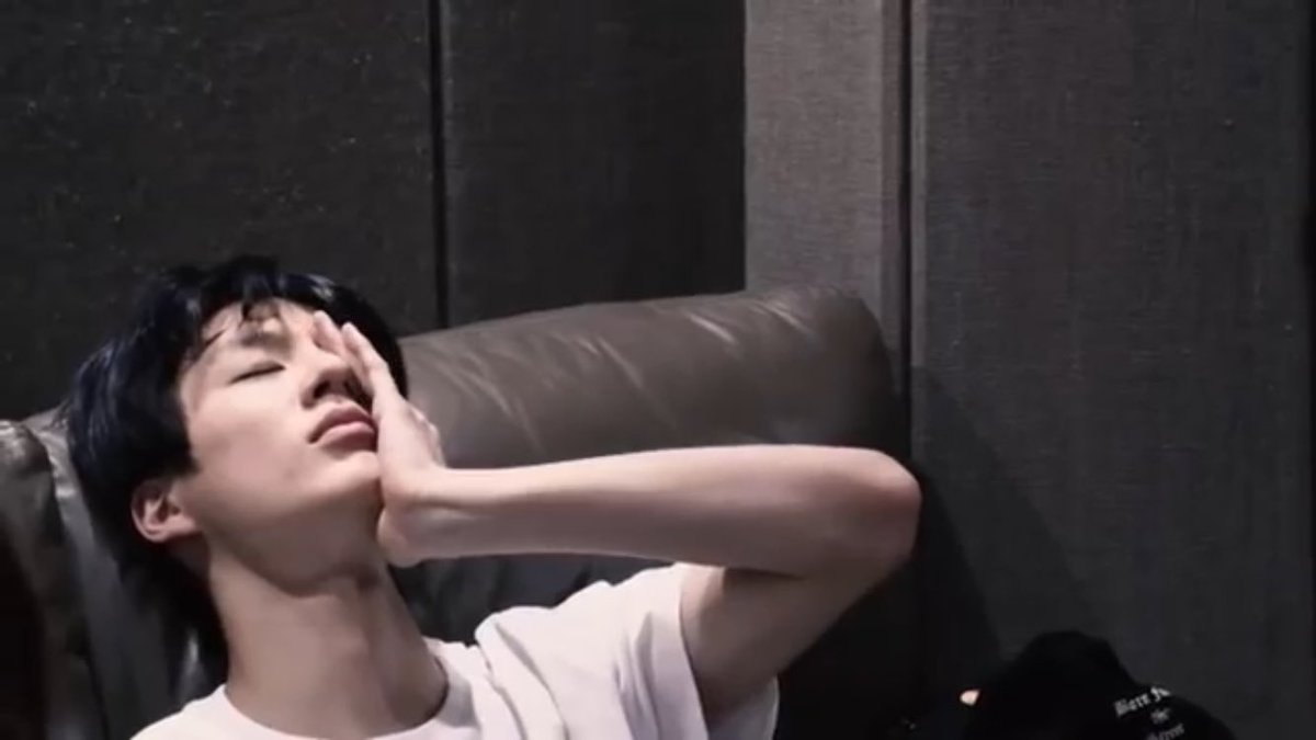 pximaie's tweet photo. เจโน่กับจีซองร้องไห้ตอนอัด Dear dream ... https://t.co/Xkuk9P3dej