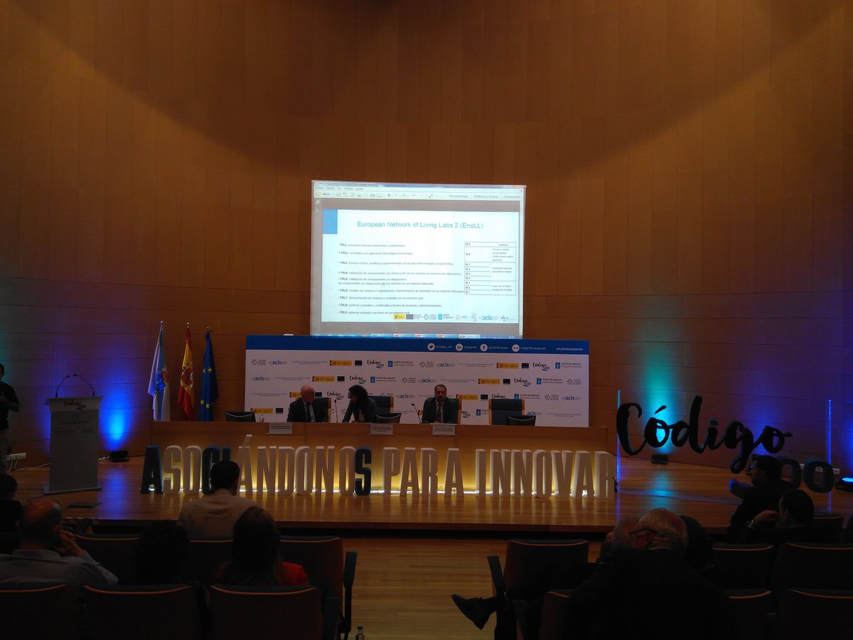 Codigo_100's tweet photo. Procedemos a clausurar la jornada y dar las gracias a todos aquellos que nos habéis seguido, tanto presencialmente como en la transmisión por vídeo. Y animamos a todos a seguir las nuevas licitaciones. #pliegosCodigo100 https://t.co/mquJSr5lTN